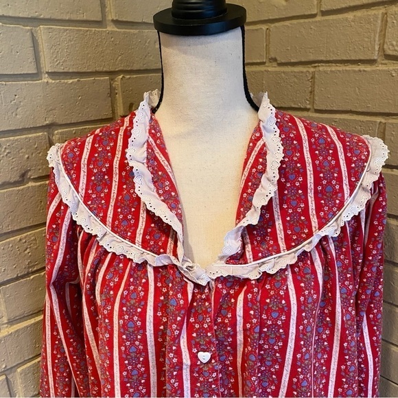 Lanz of Salzburg Red Floral Heart Print Flannel Nightgown Long Medium M Womens - Picture 3 of 10